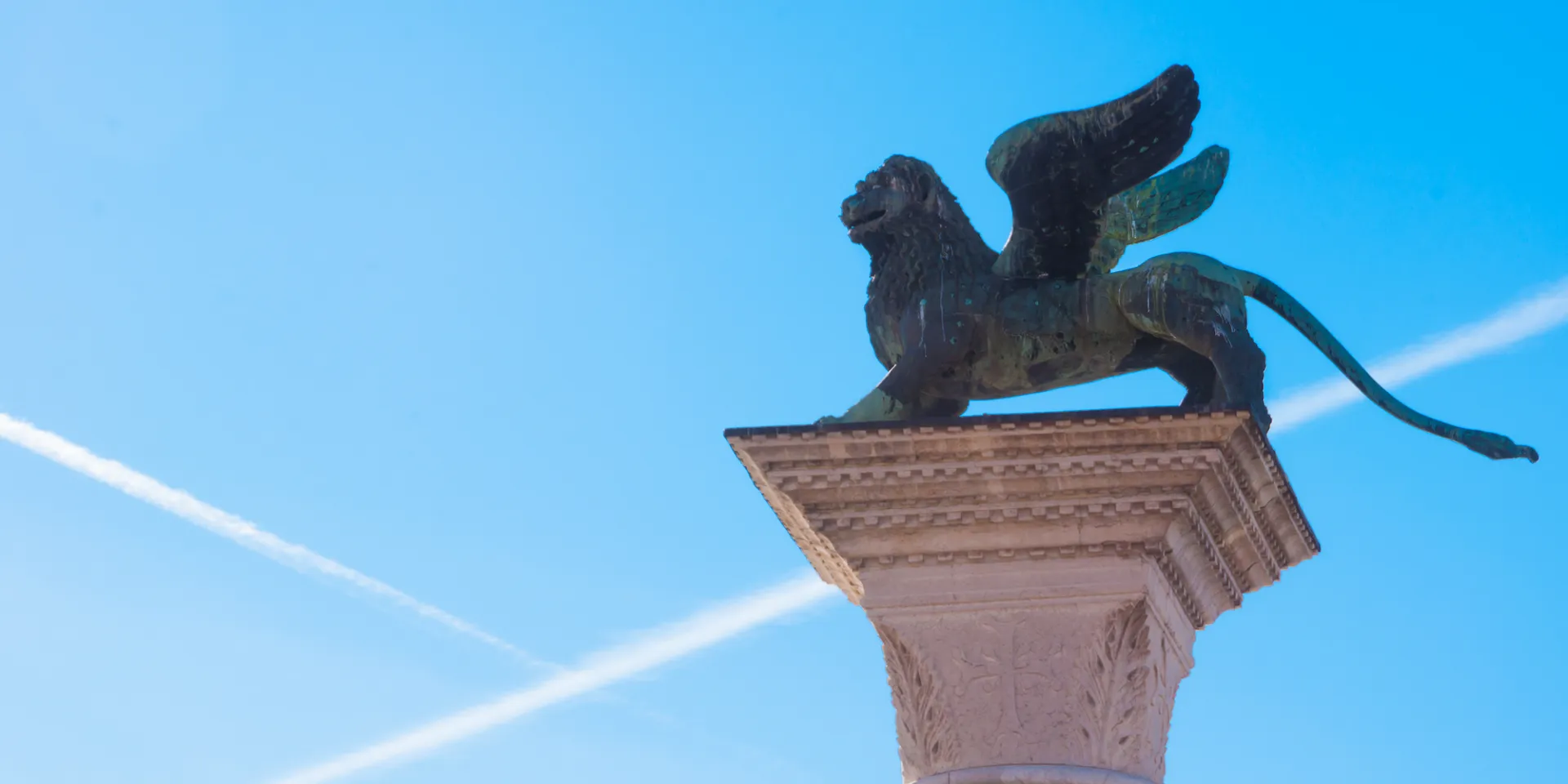 Dragon statue
