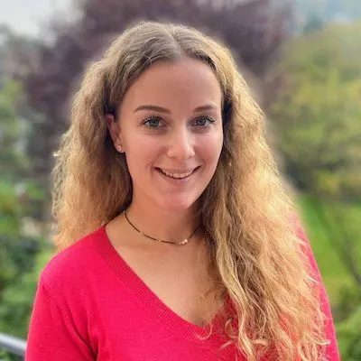 Eszter Zador