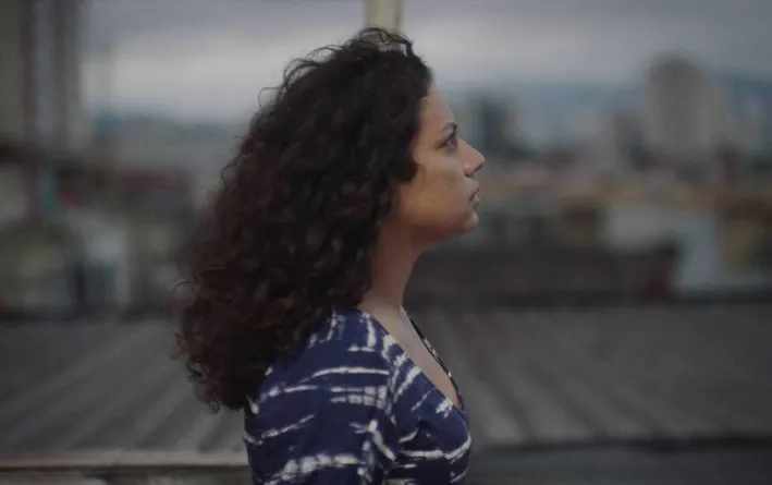 Still from Ceu de Agosto (August Sky)