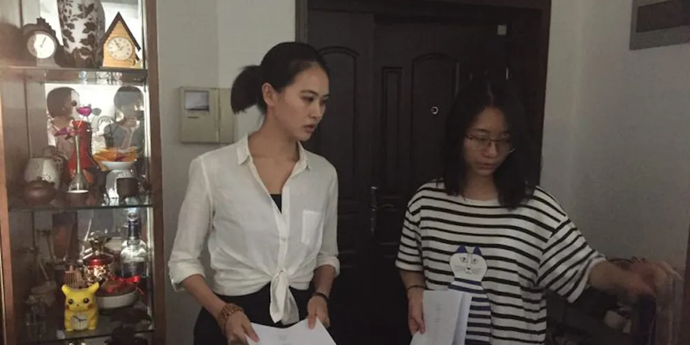 Chenzghi Jin on set