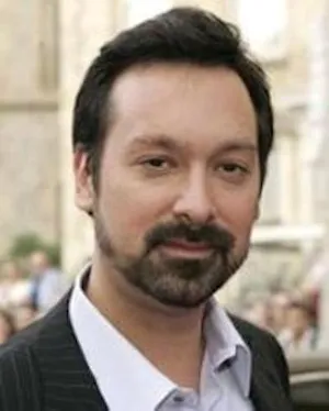 Headshot of James Mangold.