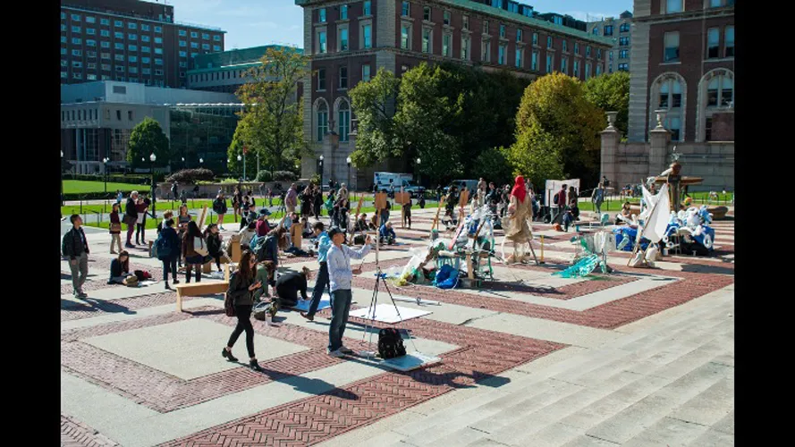 Photo of the Low Steps with a group of painters and artists working on their pieces.