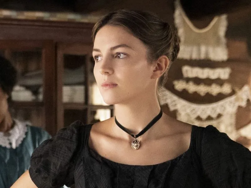woman in period clothing