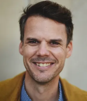 Headshot of Mark Bradford