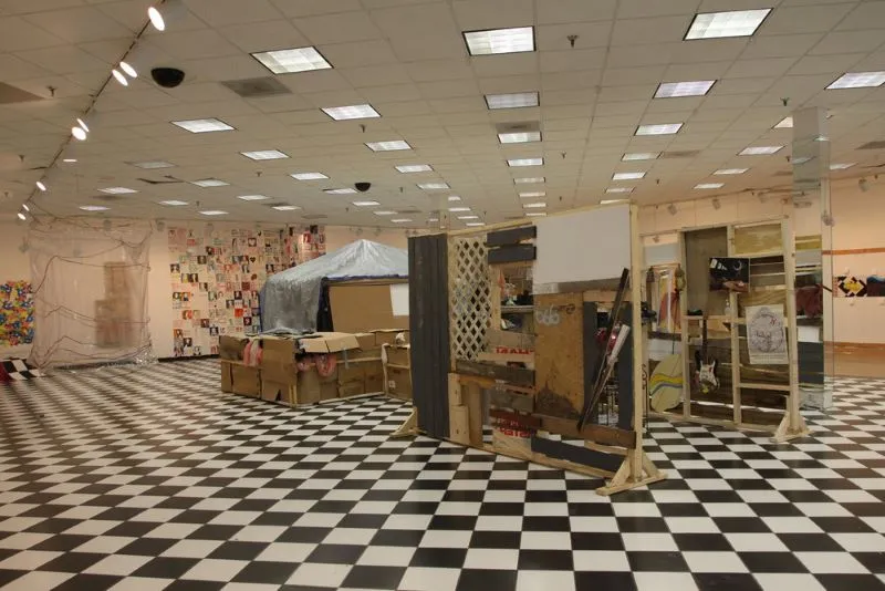 Installation exhibit 'The Fleamarket'