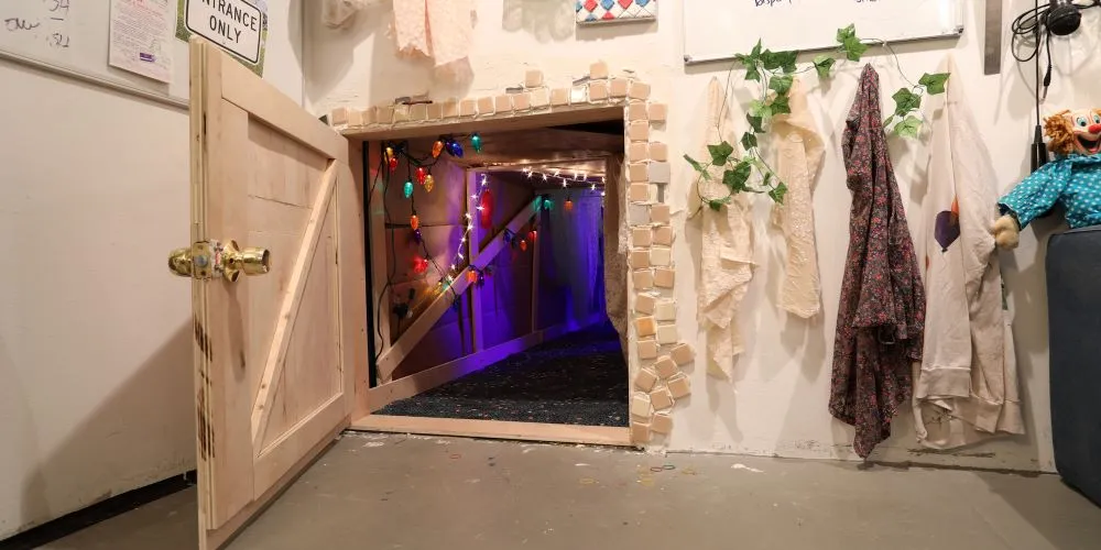 Tunnel leading to Kathryn Ann Miller's '20 studio