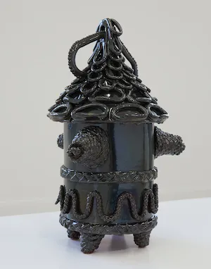 Patrice Renee Washington, Onyx Hut, 2022. Marinaro Gallery, New York. (artwork © Patrice Renee Washington, photograph courtesty Marinaro Gallery)