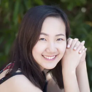 Yuri Yuan headshot