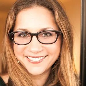 Headshot of Susan Bernofsky