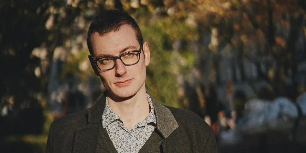 Headshot of Simon Leser
