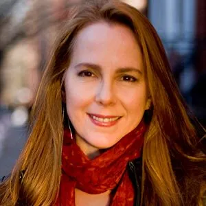 Hillary Jordan headshot