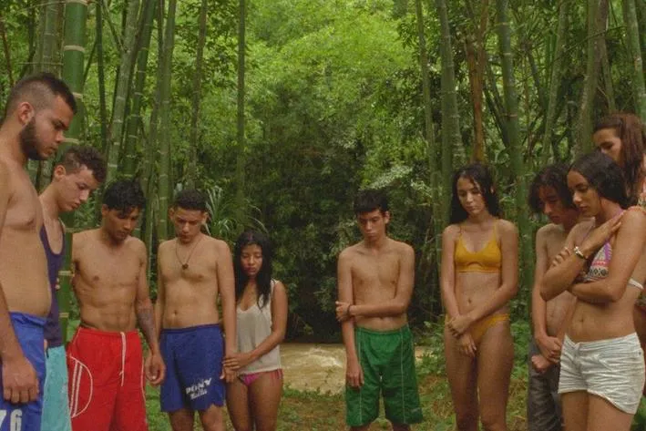 Still from Entre tú y Milagros