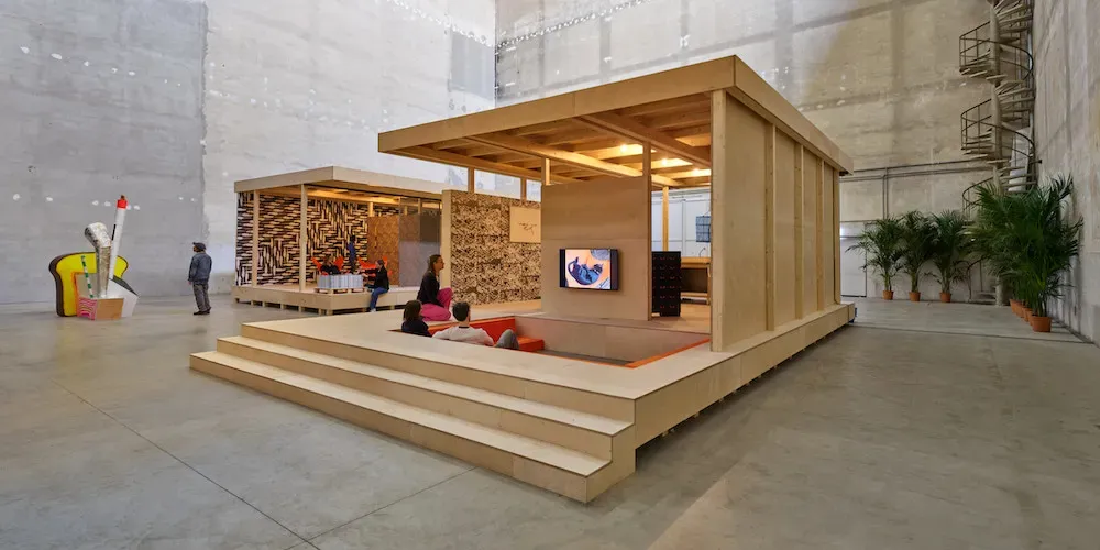 Image of Rirkrit Tiravanija's installation: 'untitled 2009 (the house the cat built)' in Milan. 