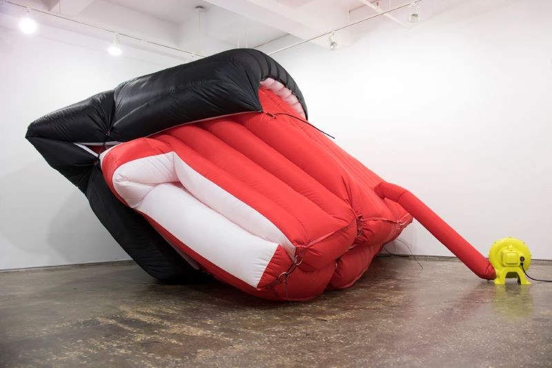 Bat-Ami Rivlin, Untitled (inflatable house, zip ties, blower), 2021