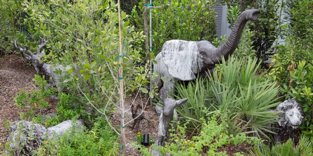 Animals statues in garden