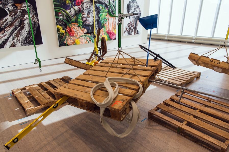 Juan Hernández Diáz '21 (front) and Khari Turner '21 (back) art in exhibition