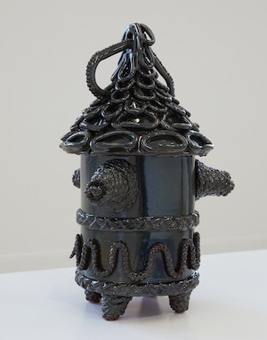 Patrice Renee Washington, Onyx Hut, 2022. Marinaro Gallery, New York. (artwork © Patrice Renee Washington, photograph courtesty Marinaro Gallery)